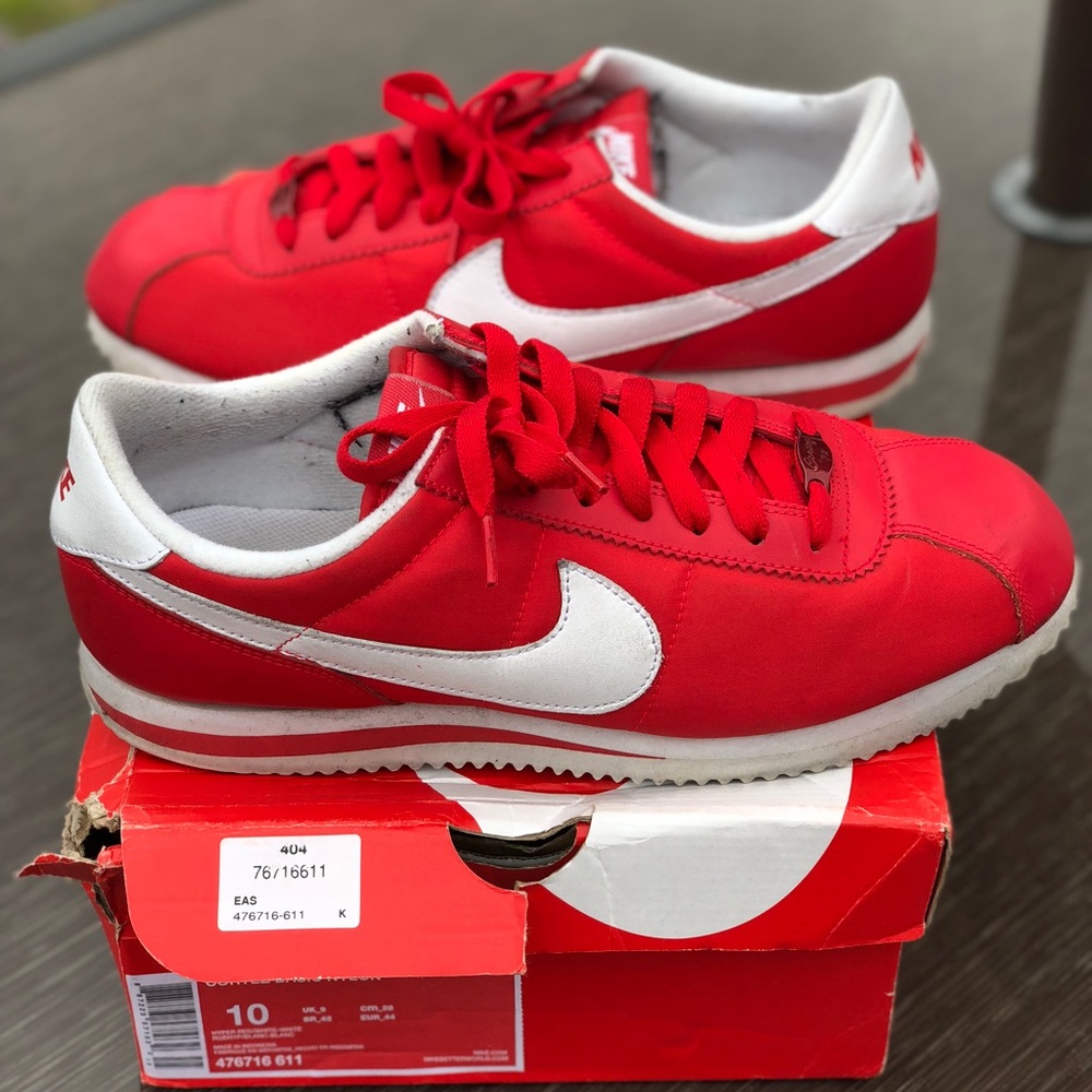 Nike classic red Cortez
